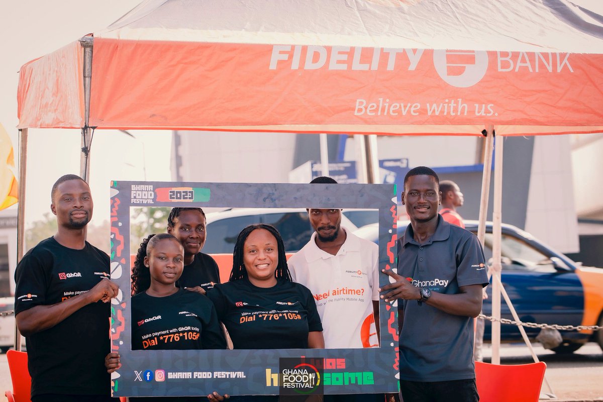 Ghfoodfestival's tweet photo. Thank you to @fidelitybankgh for being a sponsor of the just-ended @GhanaFoodFest 2023 #bronyaedition 🙏🏿

Collaborating with you on this project has been immeasurable and we are hoping to do this again in the future as we look towards..
1/2
@beyondthereturn 

#Ghana #decemberingh https://t.co/Zga41Q6RqM