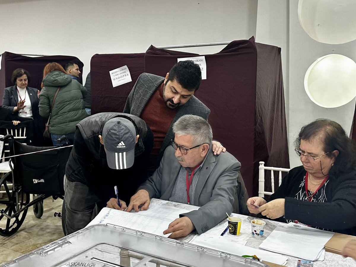 Sevgili Keşan’lı hemşehrilerim ; değerlendirmeler sonucunda ön seçim kararı verdiğimiz Keşan İlçe’mizde Belediye Başkan Aday’ımız Mehmet Özcan olarak belirlenmiştir. 

Kıymetli Mehmet Özcan’ın siyasi tecrübesi ve Keşan İlçe Örgütümüzün desteğiyle tekrar altı oklu bayrağımızı