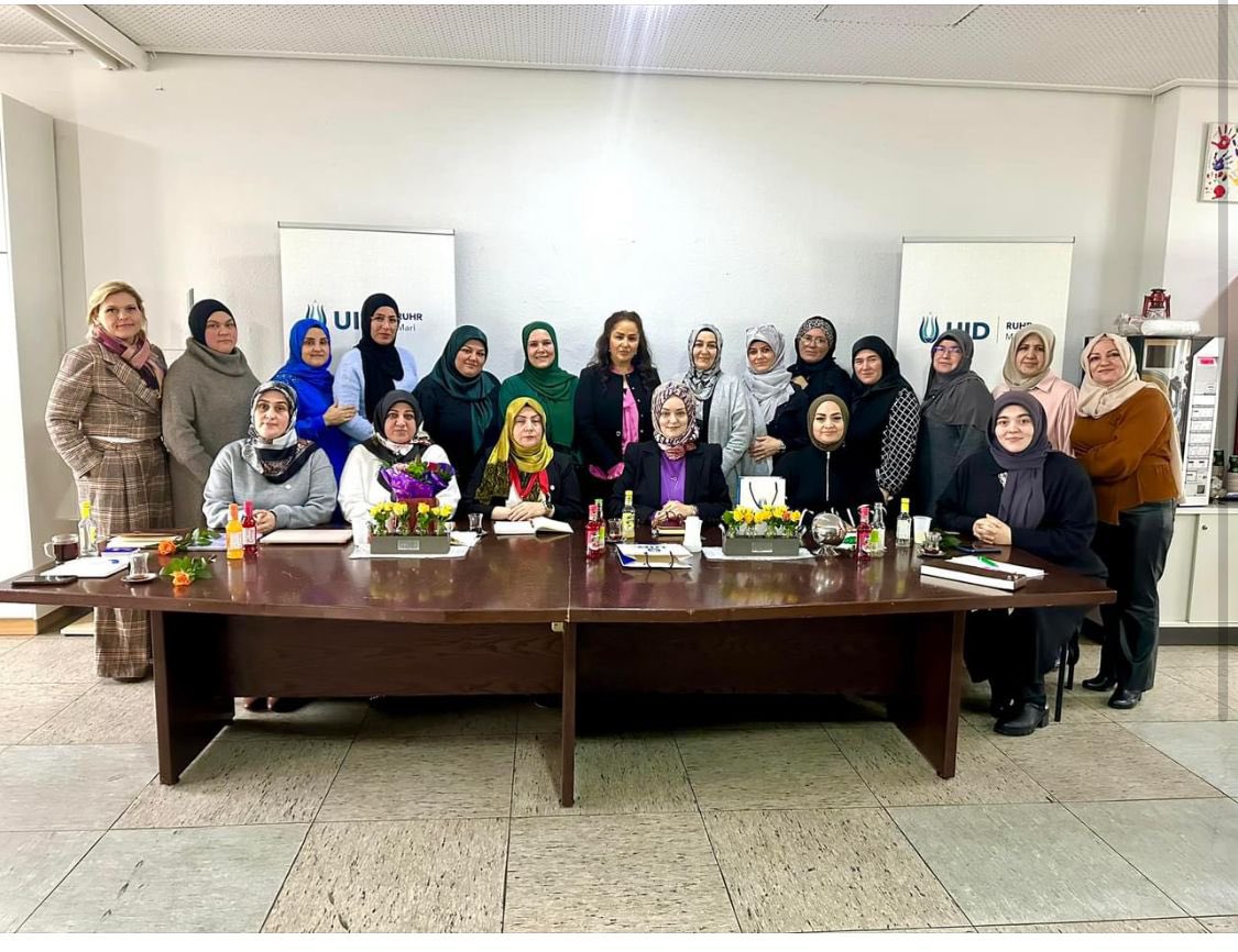 UIDBottrop's tweet image. Saygı değer UID Marl Şubemizin ev sahipliği yaptıkları bugünkü şubeler arası toplantı için çok teşekkür ederiz. Sayın Başkanımız Kübra Arıcı Sorentino Hanımada aramızda bulunduğu için ayrıca teşekkürlerimizi sunarız. İyiki UID 🫡