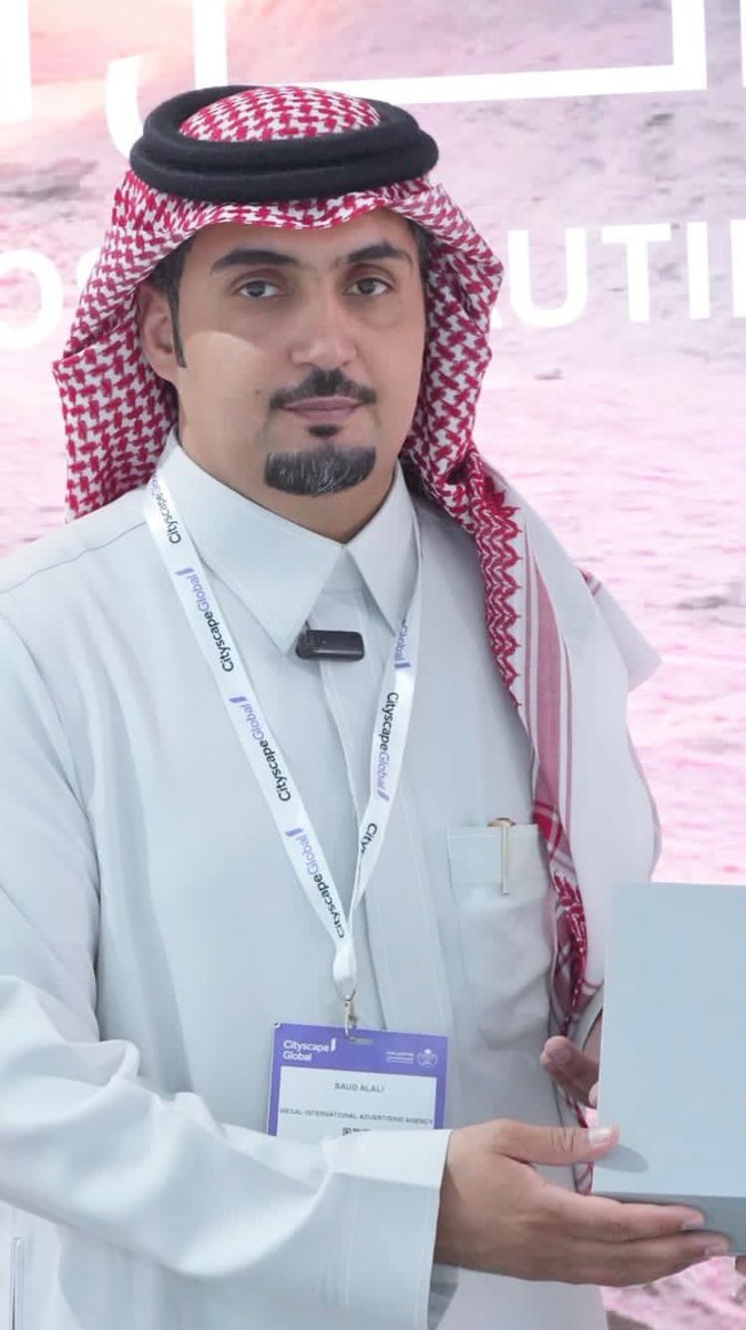 ALMONTASAFSA's tweet image. أمانة حائل ترفع التأهب لمواجهه  الأمطار الغزيرة ، وأكد مساعد أمين منطقة حائل لقطاع الإعلام م. سعود آل علي أن توجيهات أمين المنطقة م. سلطان الزايدي مستمرة بتوجيه كافة الفرق للاستعداد والتأهب استباقياً وأثناء هطول الأمطار ومتواصلة بهذا الشأن.

#حائل