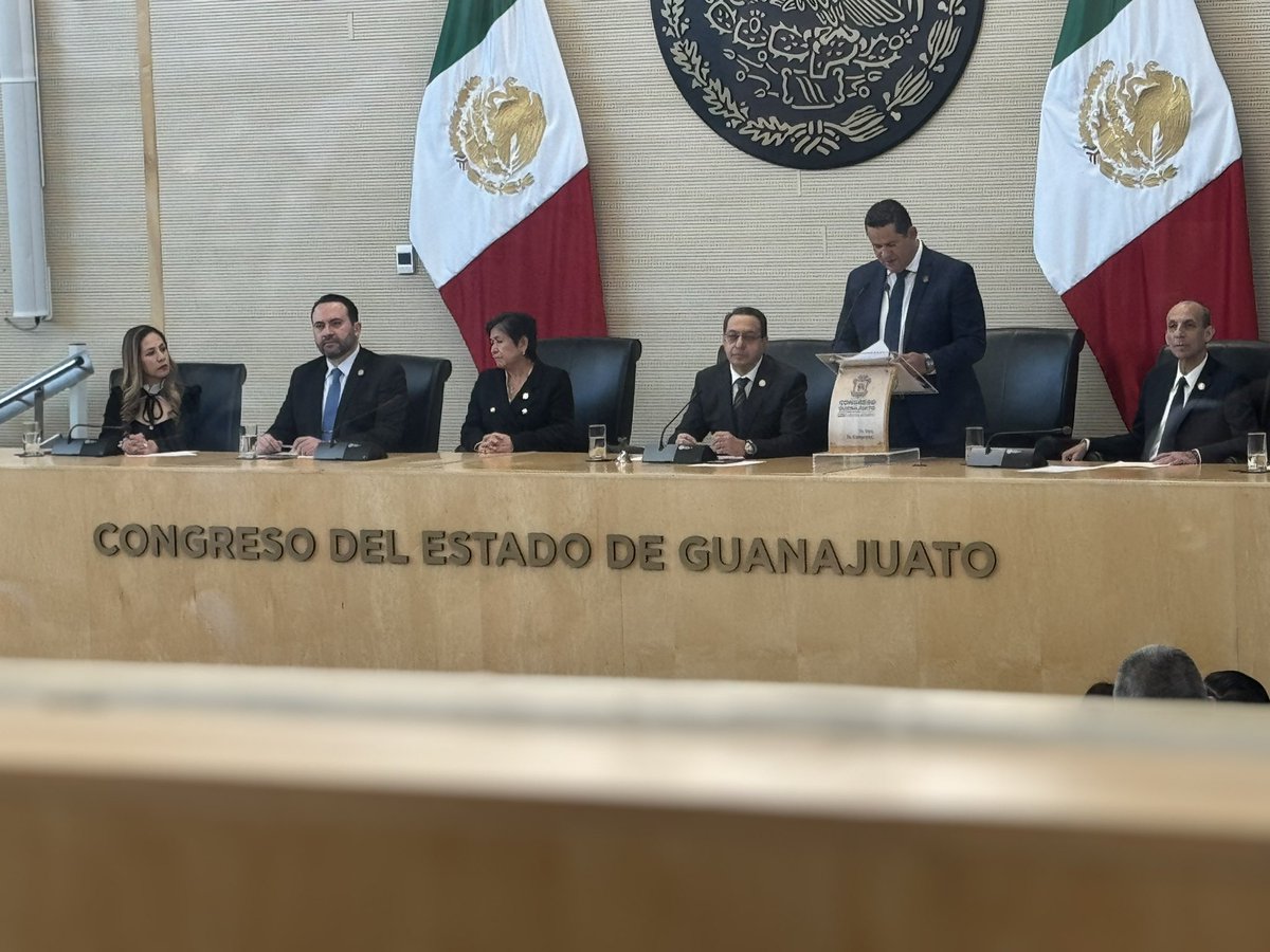 IMEFGto's tweet photo. @guanajuato tierra de oportunidades #200años, nuestra presidenta @IselaRamirezRev presente @IMEFOficial @aldo_marquez @Pilarortega @diegosinhue https://t.co/wthQTQyizw
