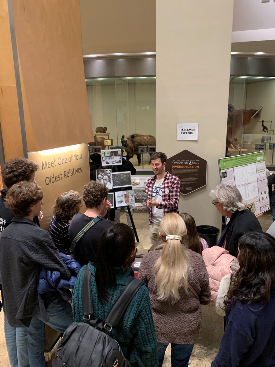 Completed our Margarita Salas postdocs at <a href="/NMNH/">Smithsonian NMNH</a> with a bilingual outreach event on museum-based research, led by <a href="/TalaveraJ_A/">Alicia Talavera</a> and me! Excited to keep on working in DC with <a href="/treeshrew13/">melissa hawkins</a>, Darrin Lunde, and <a href="/shrewangel/">Jesus Maldonado</a> on 2024!