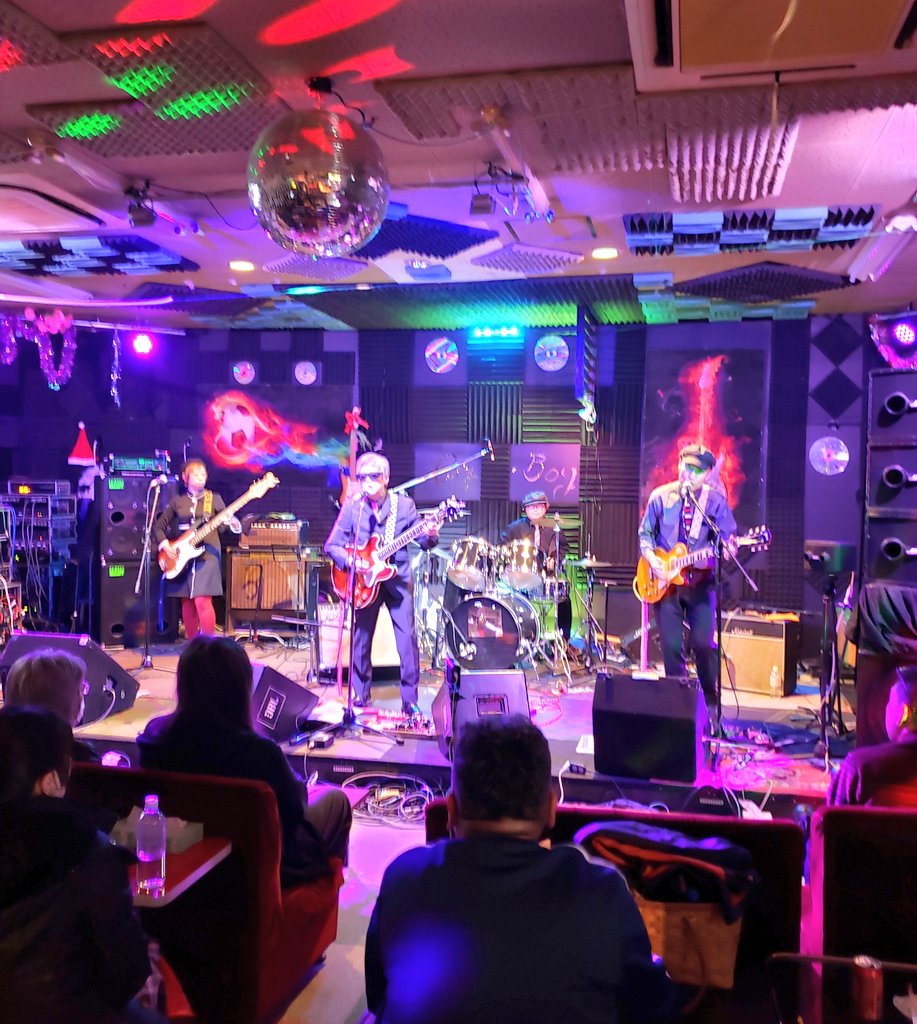 spiritsaaagoago's tweet photo. 近所の年末ライブ
The acceleratorsさん
Kleioさん
BEAT66さん
楽しいイベントだった
これだけ魅力的なバンドが地元に集まるのは嬉し過ぎる🙌🙌🙌
ノンアルで良かった
呑んで長時間居たら、間違いなくベロンベロンになる😄
#theaccelerators
#kleio
#beat66
#深谷cityboy https://t.co/Su7C31rz8n