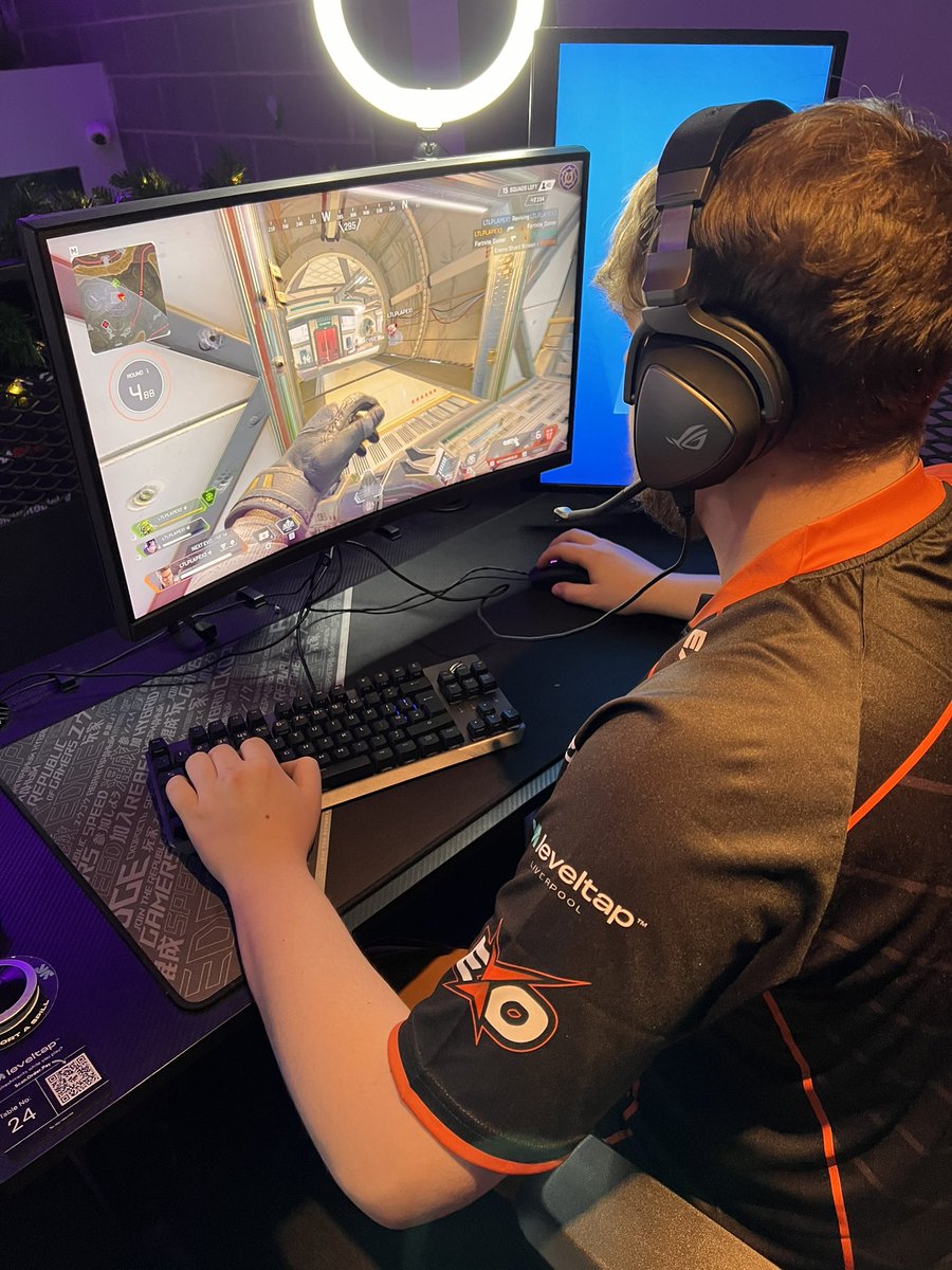 ElementX_gg's tweet image. Jerseys and mousepads 🥵