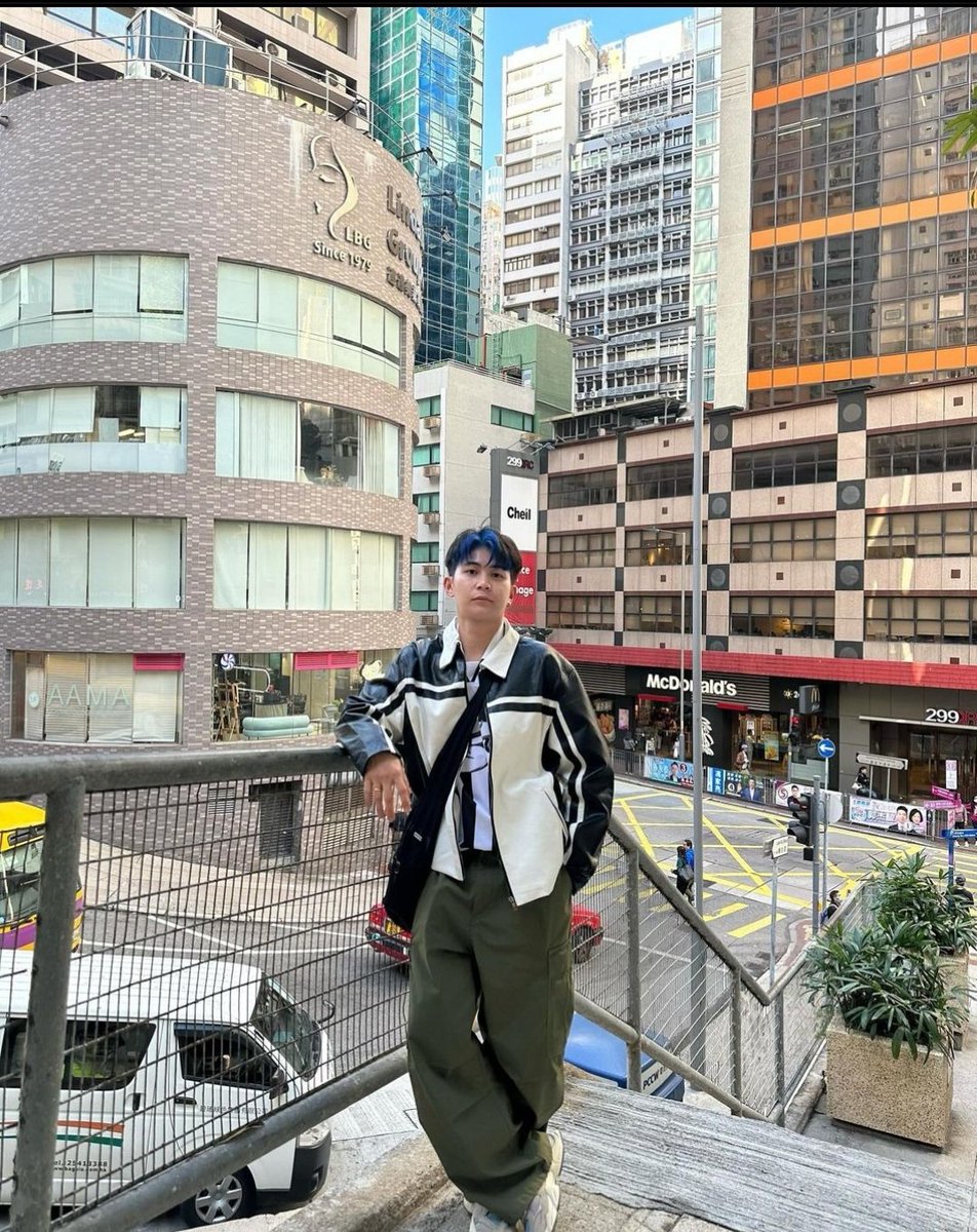 PhiJakSoCool04's tweet image. Sintámonos orgullosos de haber culminado un año más de nuestras vidas. Un año que nos deja una importante lección: gozar de una buena salud es algo que no tiene precio
Salud, paz y familia. Realmente no necesitas nada más.
💚💚💚💚💚🥰🥰🥰🥰🥰

#SameoSame #SameHouse