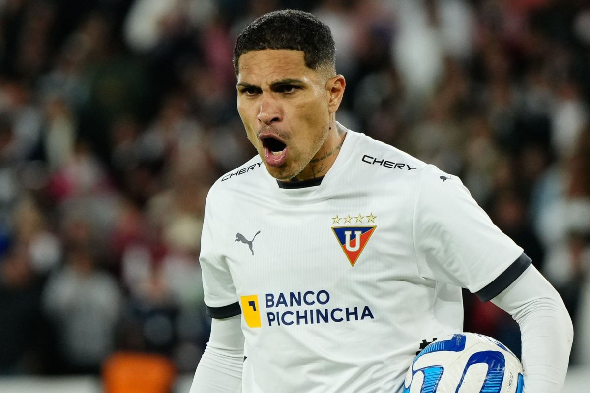 Christofer Gonzáles se cansó de desestimar ofertas de Alianza Lima durante años = el hincha lo pide

Carlos Zambrano se cansó de faltarle el respeto al club = el hincha lo pide 

Paolo Guerrero se fue de AL sin dejar un sol = el hincha lo pide

No tienen 10 céntimos de dignidad.