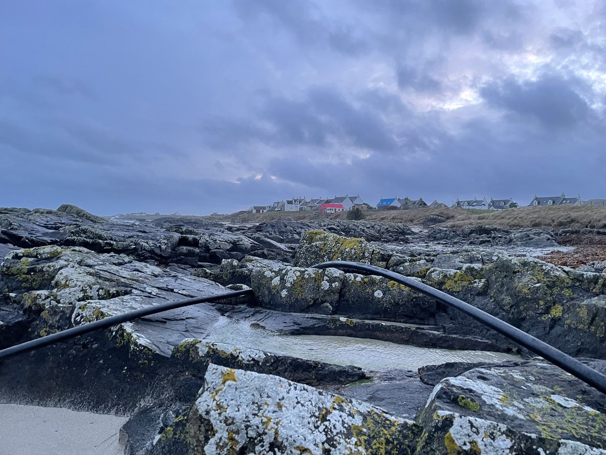 SuilanSpink's tweet photo. There was I thinking there was minimal #marineDebris on the #beach #aquaculture #ADLFG #fishfarming @ScotIslandsFed @NatureScot @JohnAitchison1 No #fishfarms nearby but their #rubbish is 100m of piping pulled up to prevent #shipping #hazzard. @MowiScotlandLtd @SalmonScotland https://t.co/JWzfK9xJEM
