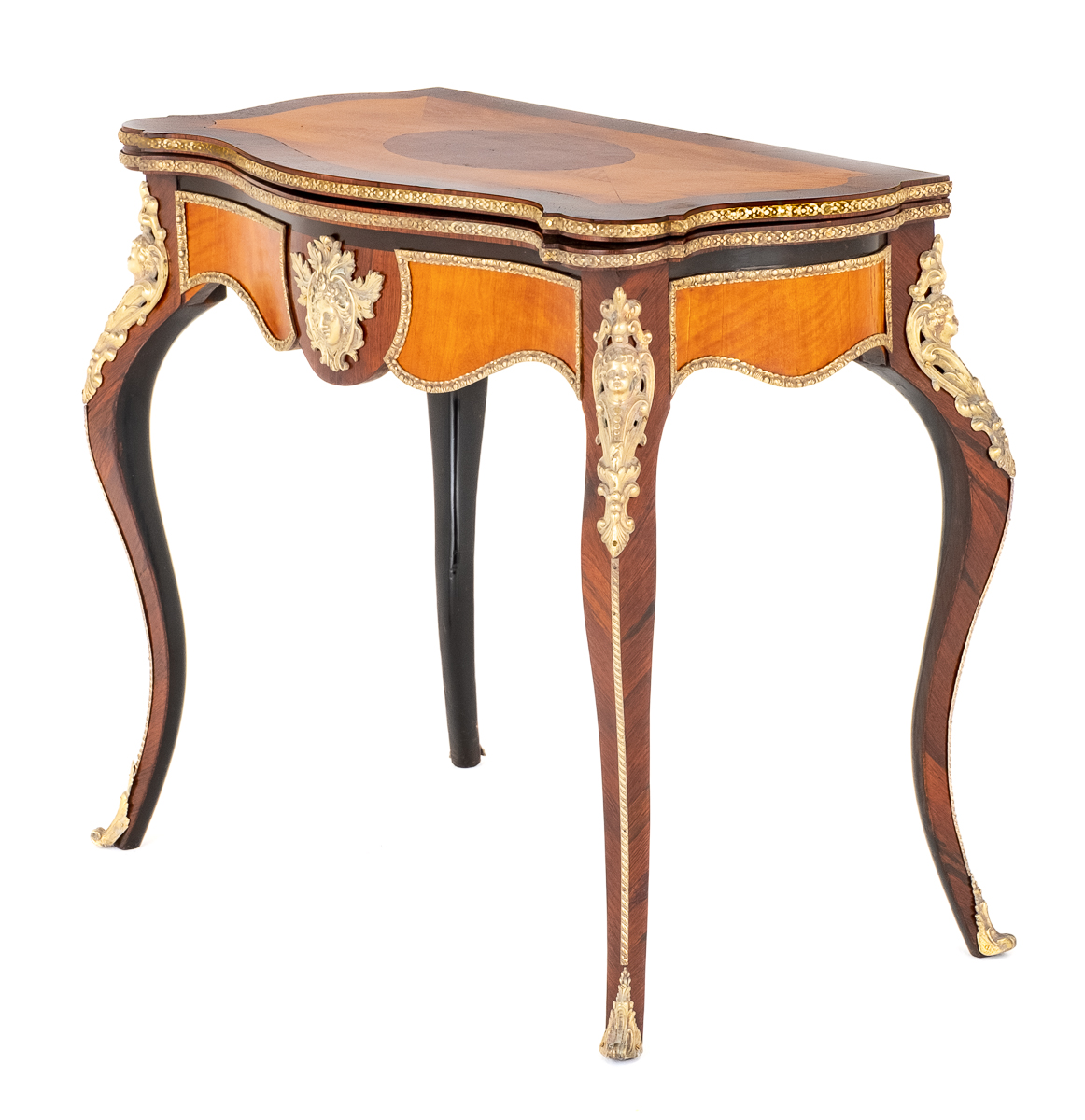 Good Quality Mahogany and Rosewood French Card Table available from philiphuntantiques.co.uk #cardtable #gamestable #frenchfurniture #antiquedealersofnorfolk #antiquesandinteriors #norwich #norfolk #mahogany