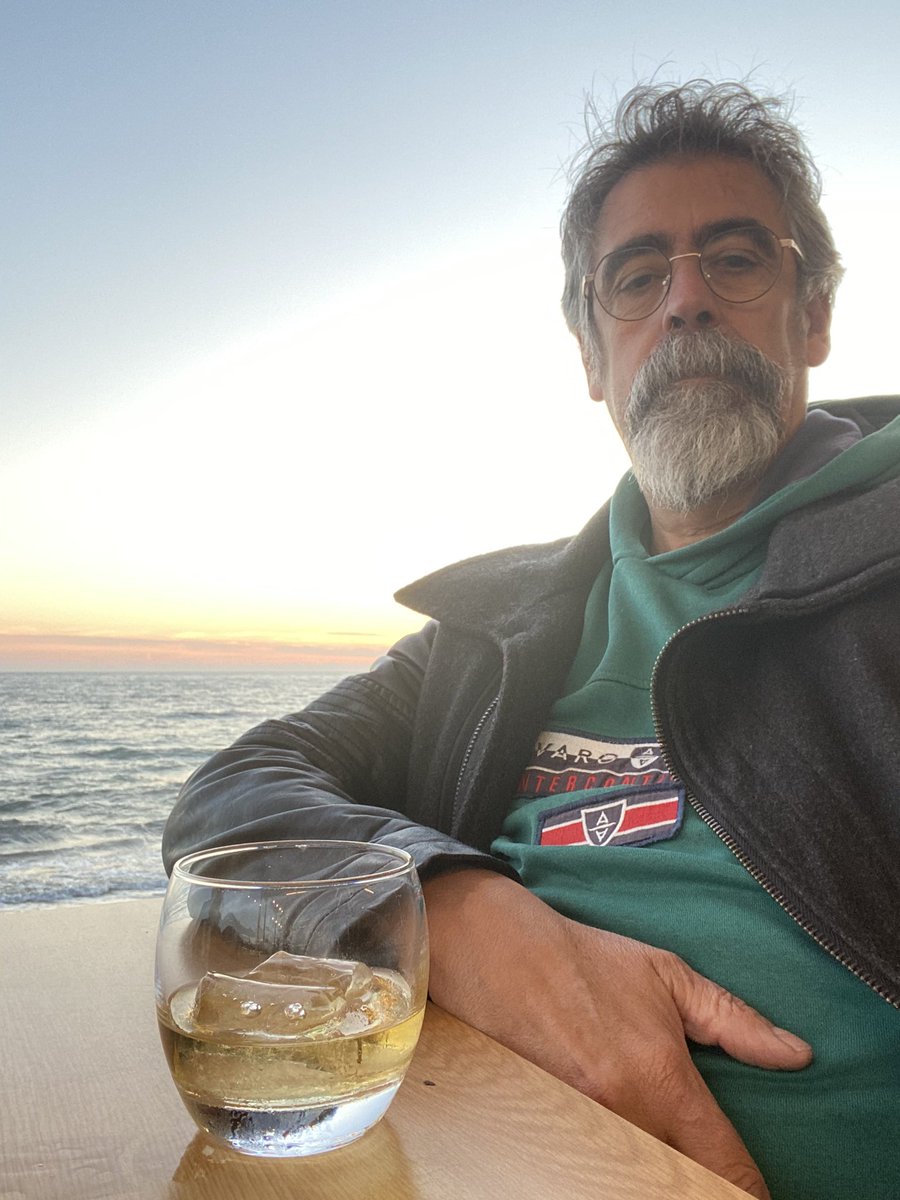 fotojavillon's tweet photo. Esta copa sé cuánto cuesta, pero cuánto vale??? https://t.co/M5AvgNmrPF