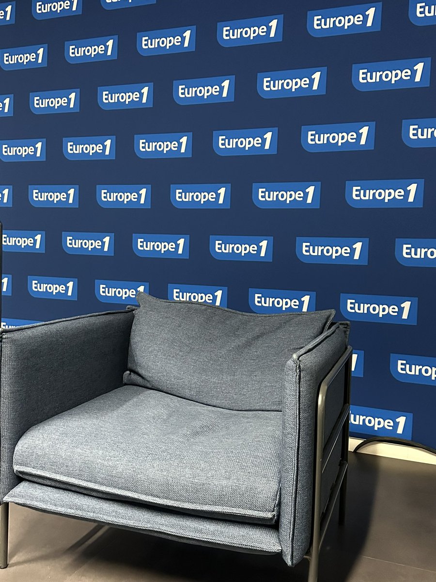 JuCourvoisier's tweet photo. En direct à 18h30 sur @Europe1 pour parler de la présomption d’innocence. Avec Maître Jean Yves Le Borgne. https://t.co/6S1Oq2Cako