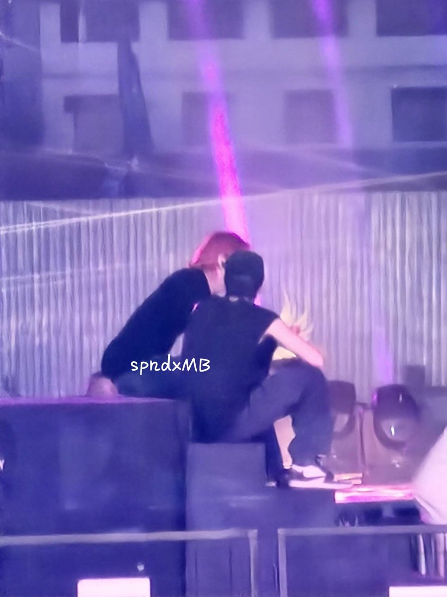 spnda_MB42's tweet image. ร้องไห้😭😭😭😭😭😭

#MarkBam