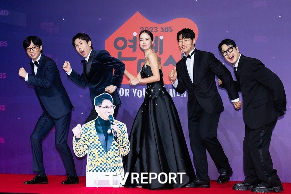Running Man at the red carpet of 2023 SBS Entertainment Awards. 

#SBSEntertainmentAwards2023