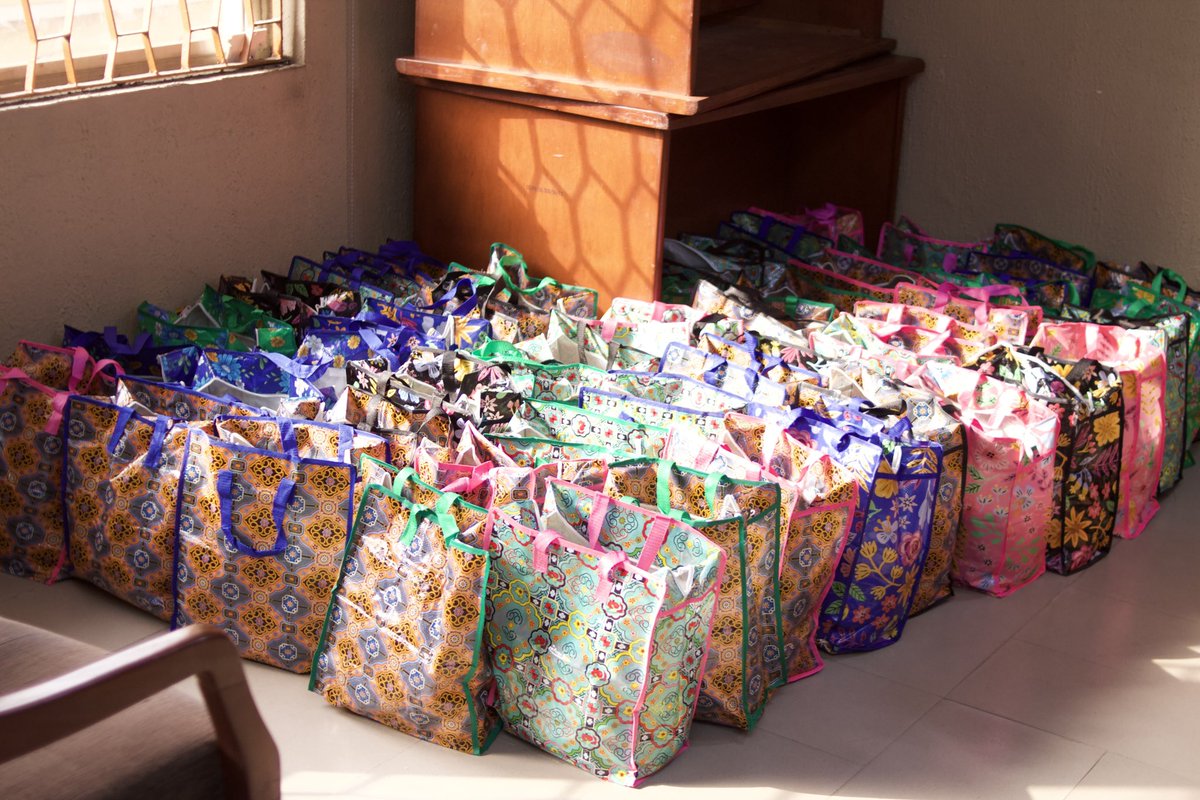 PENSIONATPEACE's tweet image. Local Government Pension Board Office; Lagos Division - Isale-Eko, Lagos Island Local Government Area Office

This program demonstrates our dedication to helping pensioners who have devoted their lives to public service. 

#pension  #WelfareProgram #lagospensioners