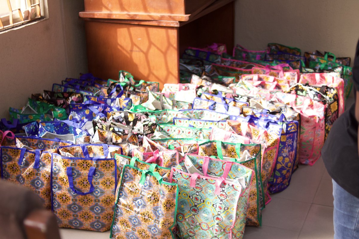 PENSIONATPEACE's tweet image. Local Government Pension Board Office; Lagos Division - Isale-Eko, Lagos Island Local Government Area Office

This program demonstrates our dedication to helping pensioners who have devoted their lives to public service. 

#pension  #WelfareProgram #lagospensioners