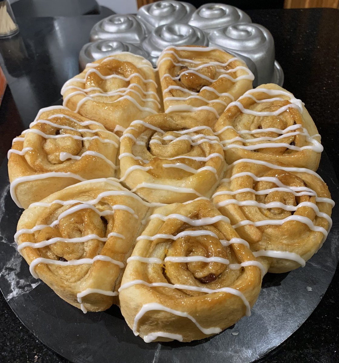 Rob_C_Allen's tweet image. Cinnamon Swirls, for those in between days, with orange zest and sultanas too. #TwitterBakeAlong #festivebakes