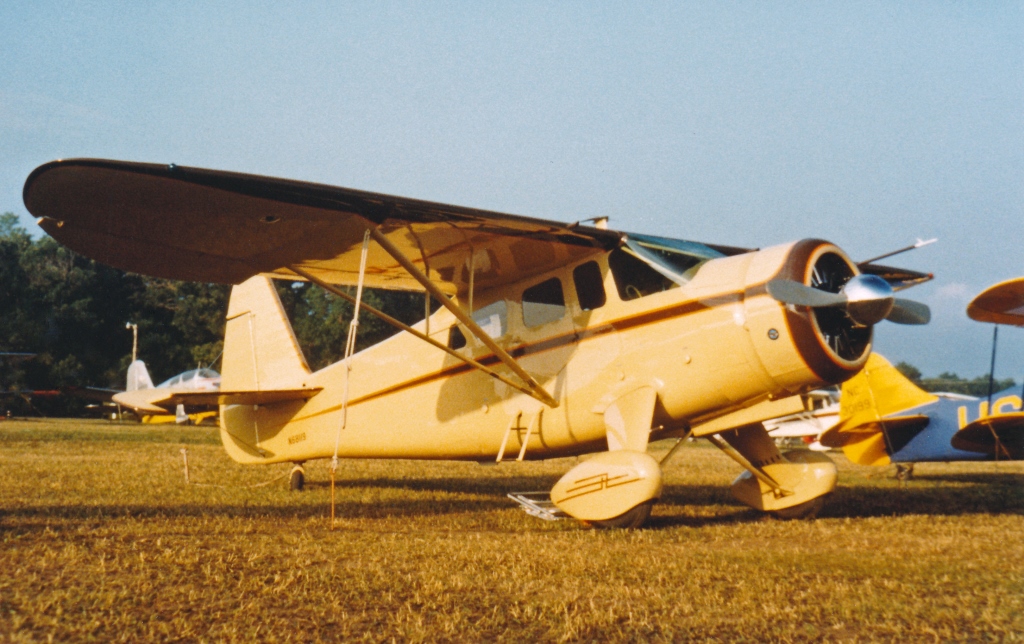 Random archive shots (10) (Ho) Hollandaer HT-1 Stauning, Holleville Bambi Middle Wallop, Howard 500 Dunkeswell, Howard DGA 15 Oshkosh @WooksAmesbury @c_mperman @stealthy360 @XH487 @clark_aviation @julieinthesky @AvHistorian @JBezosky @Sylvia70485099