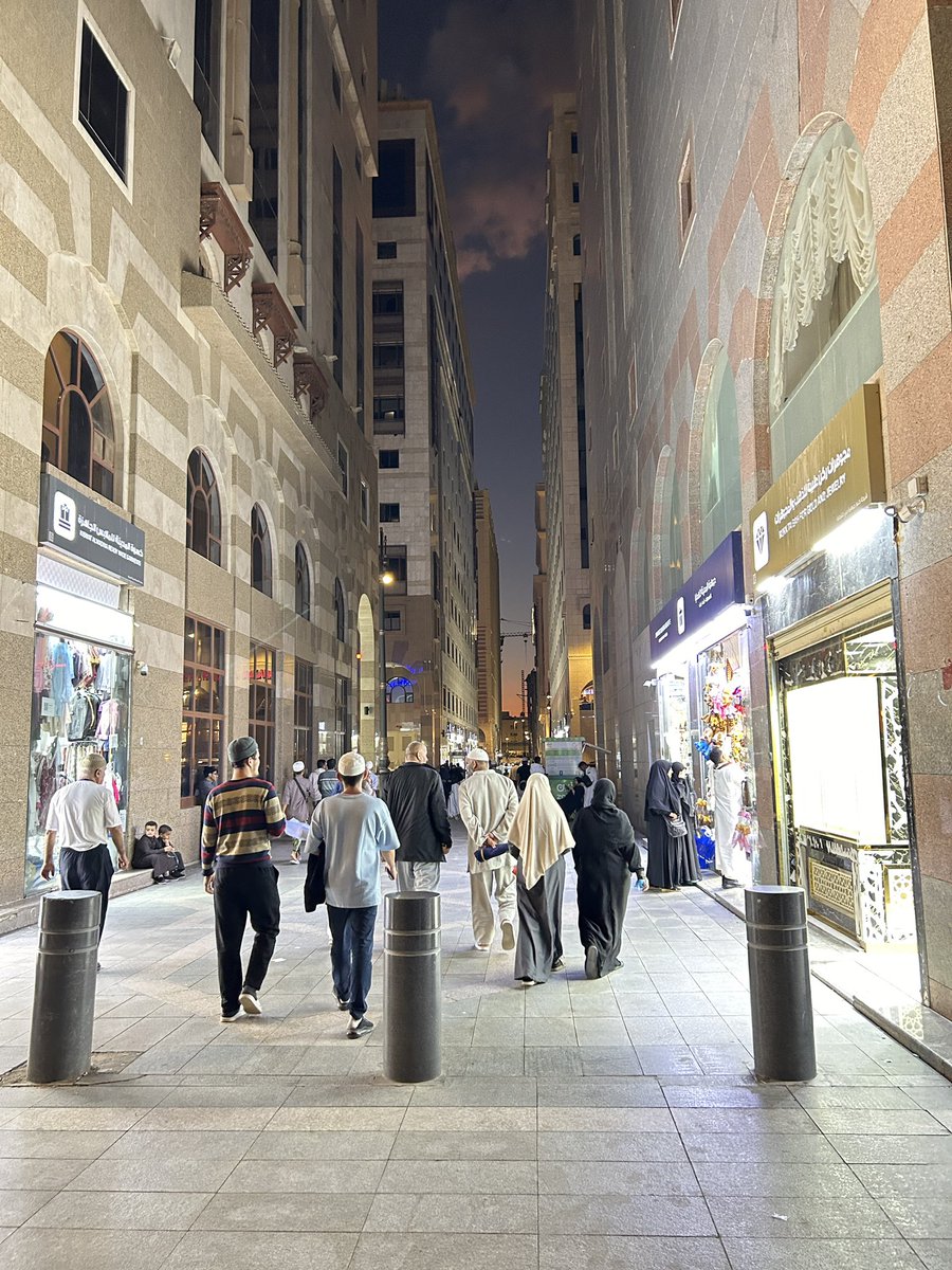 3_ishx's tweet photo. medina, where sunsets happen everyday https://t.co/N0fdOHykWg