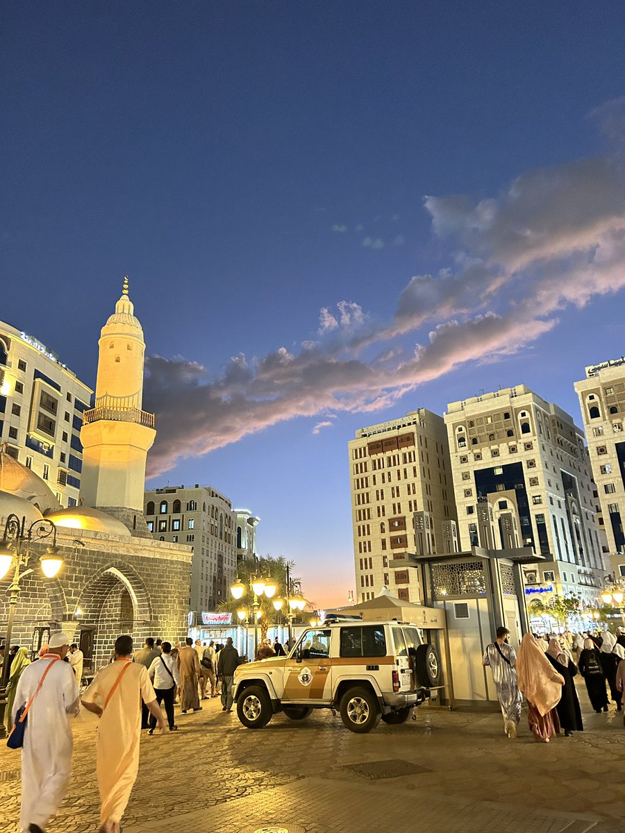 3_ishx's tweet photo. medina, where sunsets happen everyday https://t.co/N0fdOHykWg