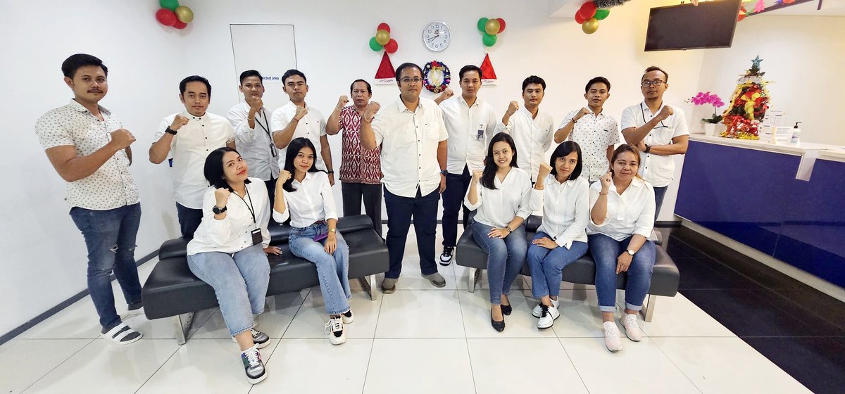 Terimakasi tahun 2023 bagi saya tahun ini memberikan saya pembelajaran dan di ajari iklas dan menerima kenyataan atas keputusan yg tidak pernah terduga , dibalik itu semua. Ternyata skenario mahakuasa membawa saya ketempat ini dan di pertemukan dengan orang2 hebat dan baik hati.