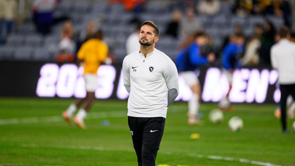 WVUAlumniAssoc's tweet photo. 2023 was a historic year for @wvumenssoccer, so it's only fitting that head coach Dan Stratford has been named the TopDrawerSoccer National Coach of the Year!

Congratulations, coach! 👏 https://t.co/LS6J57loOr