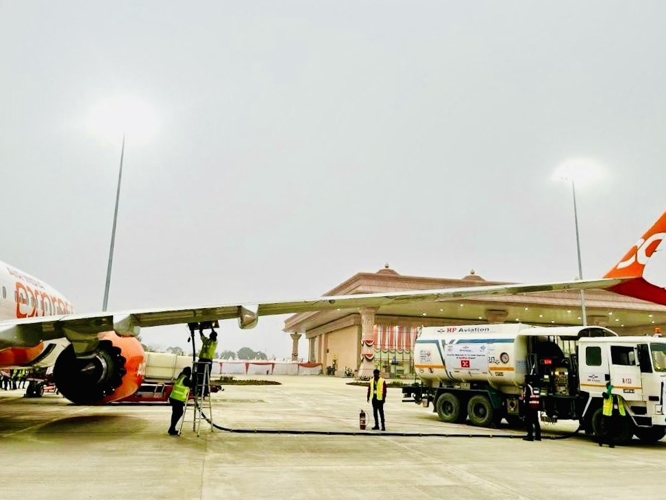 HPCL's tweet photo. आस्था से आसमान तक

Soaring to new heights! HP Aviation achieves a historic feat by fueling the inaugural commercial flights at Maharishi Valmiki International Airport, Ayodhya Dham which was inaugurated by Hon’ble Prime Minister Sh. @narendramodi Ji. Our unwavering commitment propels air travel advancements, fostering economic prosperity in the region. #HPAviation #MilestoneMoment 

@hardeepspuri
@petroleummin
@rameswar_teli
@Secretary_MoPNG