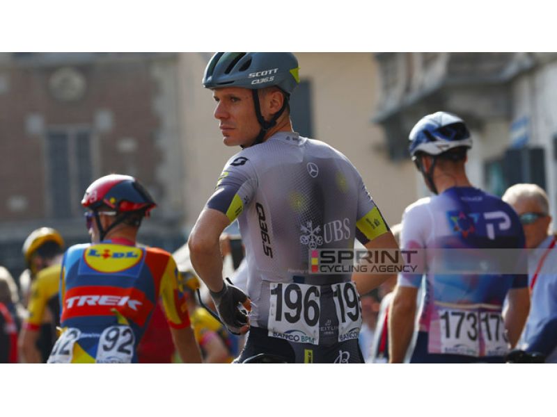 tuttobiciweb_it's tweet photo. Alessandro #Fedeli ufficializza la decisione di lasciare il ciclismo pedalato dopo 5 stagioni (e 3 vittorie) nella massima categoria: il 26enne veronese ai dedicherà ai suoi centri #FPLab
https://t.co/AtN9Wz1E5V https://t.co/vNbRosnfq3