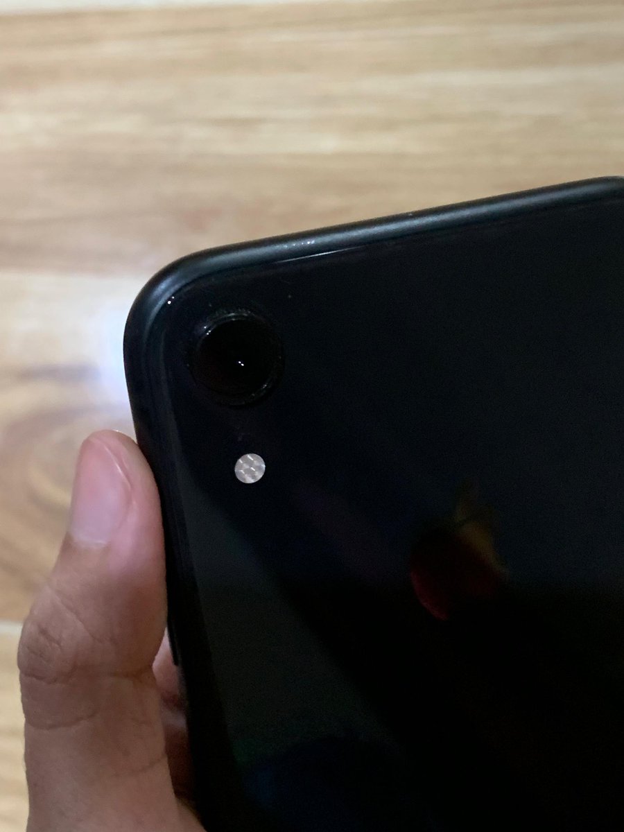 dheyya05's tweet photo. WTS iphone xr 64gb ex inter!
• camera aman
• true tone, face id aman
• minus wifi only sama ada beberapa dent kecil
• BH 84% belum pernah ganti
• kelengkapan box+charger (bukan ori)

Harga : 3.350.000 (nego)
#zonauang #wtsiphone #wts https://t.co/zulVXodv6e