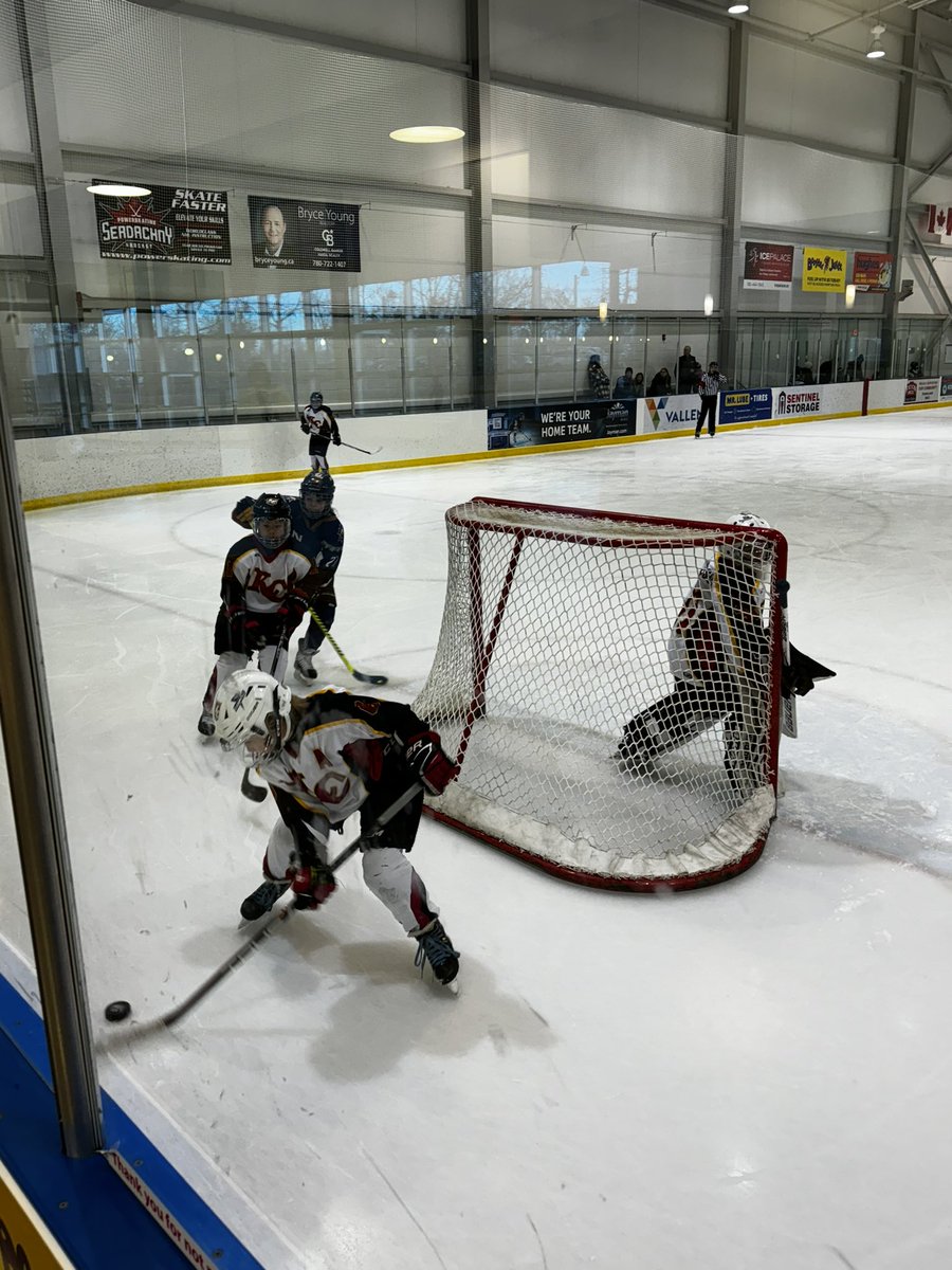 @north_seerahockey 401 vs <a href="/kofchockey/">KC Hockey</a> 403#confedchristmas