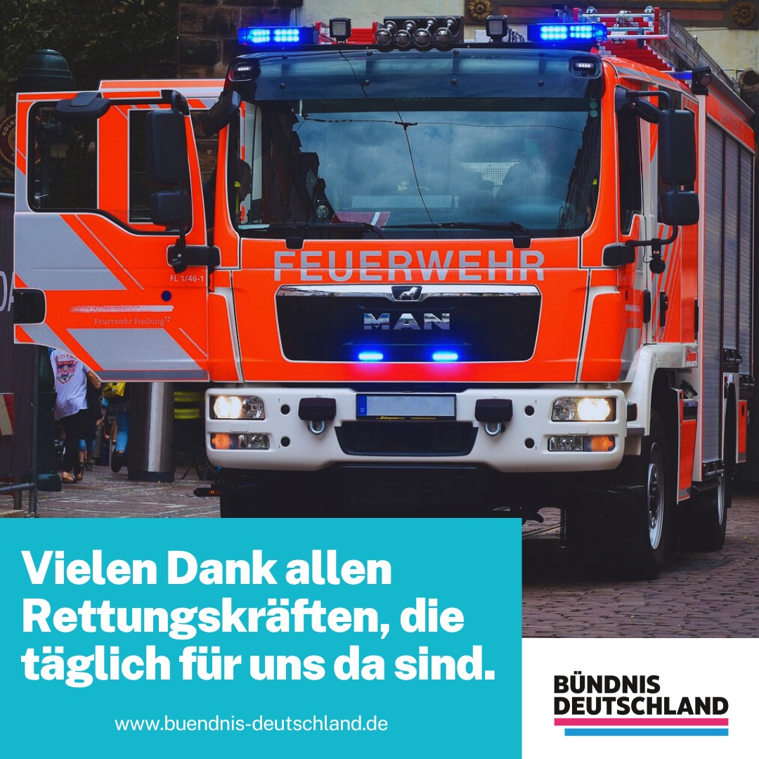 Bündnis Deutschland hält an der erhobenen Forderung nach Einführung eines neuen § 116 im Strafgesetzbuch fest, mit dem der Angriff auf Einsatz- und Rettungskräfte als Verbrechen einzuordnen ist – also mit einer Mindeststrafe von einem Jahr Freiheitsentzug.
 
„Das Totalversagen