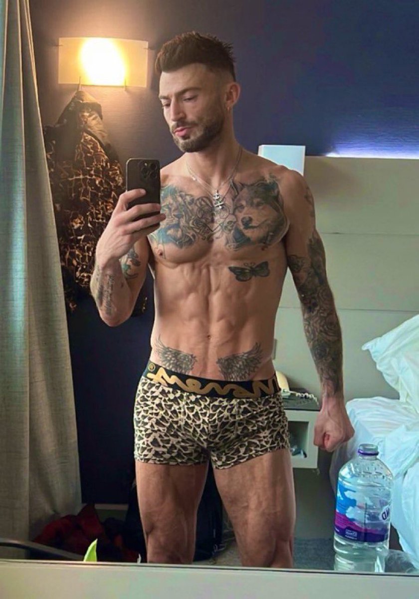 FitFamousMales's tweet photo. 46: Jake Quickenden #FFMCountdown https://t.co/kk67shlvSl