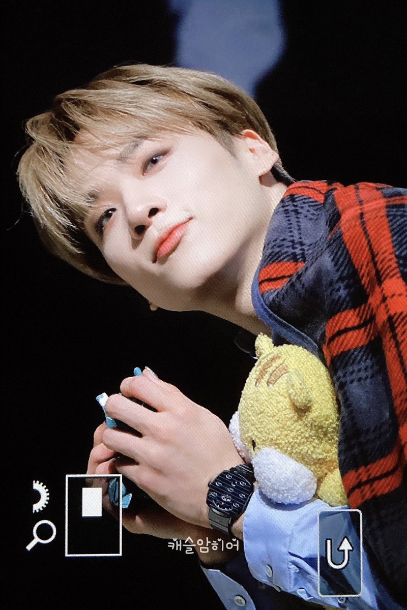 231230

#캐슬제이 #Castle_J #엠씨엔디 #MCND
<a href="/McndOfficial_/">MCND_official</a>