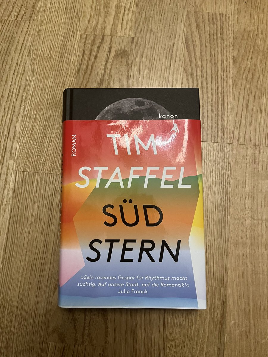 GgwliteraturUP's tweet photo. Überraschendes literarisches Jahreshighlight war für mich Tim Staffels Roman »Südstern«. Ein großartiger und rasant geschriebener Großstadtroman mit einem sehr sympathischen Figurenensemble. Völlig zurecht gelonglisted gewesen für den Deutschen Buchpreis. /tw https://t.co/h4t2pzh1ux