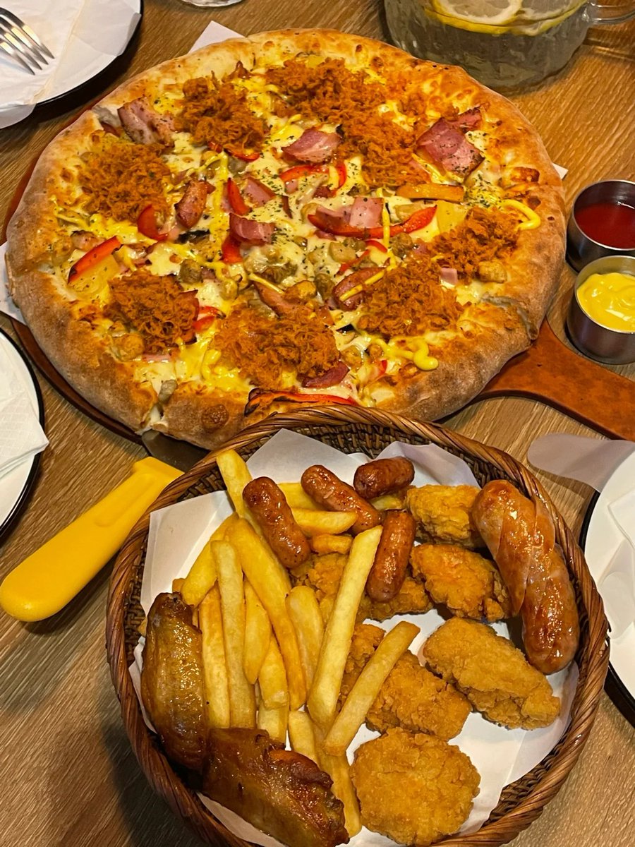 Basupaudel7's tweet image. When I eat delicious pizza, my soul feels like it has entered nirvana🍕