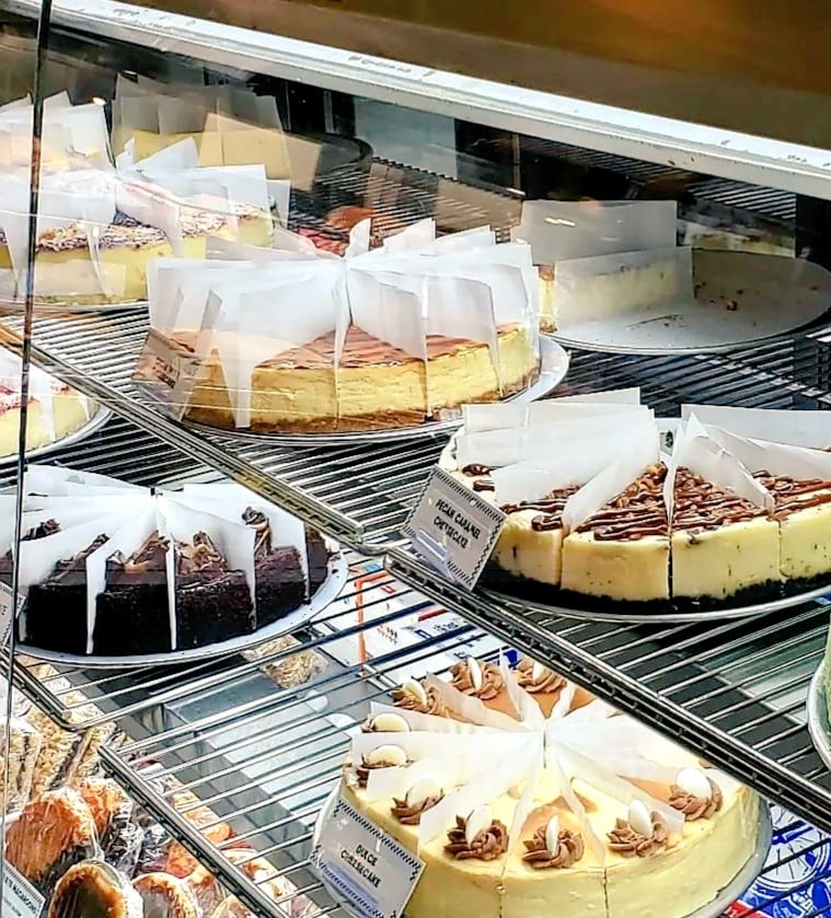 Future Bistro tweet media