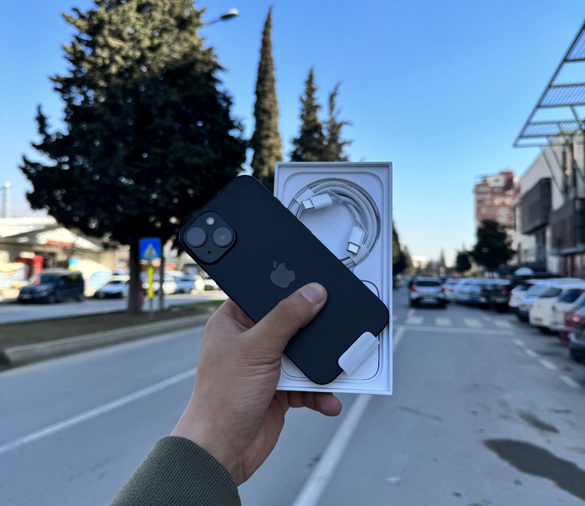 maras_agzi's tweet photo. Yılbaşına özel yarın aaaşam 
iPhone 15 çekilişimiz Maraş Muhtarı hesabında başliiii yeriiizii alın 🎁 https://t.co/gDZZ0hC329