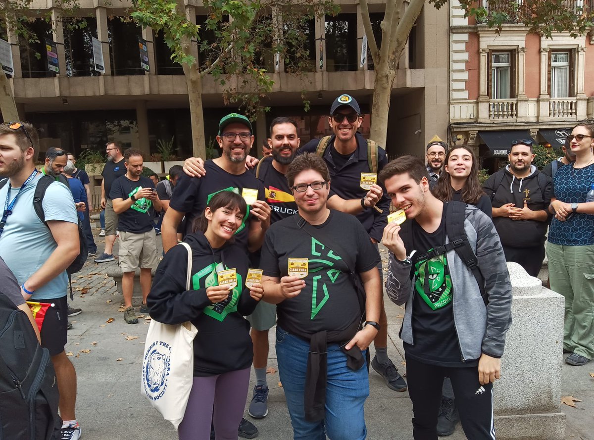 ingress's tweet photo. @GORUCK From ENL POCs: "#Discoverie Madrid [on Oct 14] was discovered by people around the World. We enjoyed the Anomaly and the MD."
#Ingress #IngressEngaged #IngressWontStop #IngressImpact https://t.co/sRSgZp6qNN