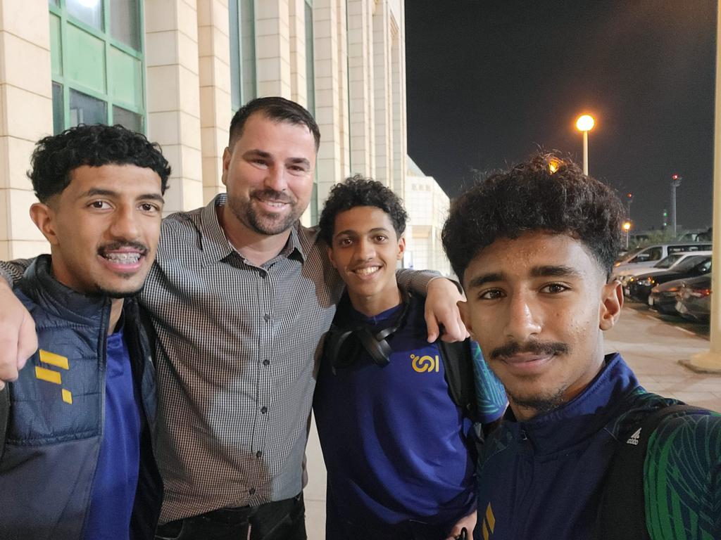 Marijo_Coric's tweet photo. Monti,Mahdi i Rayan koji obožava jesti Dorinu s lješnjacima i Čoksu!💙💚🇸🇦🇭🇷🫶⚽️😁 https://t.co/lAtxPAgyI5