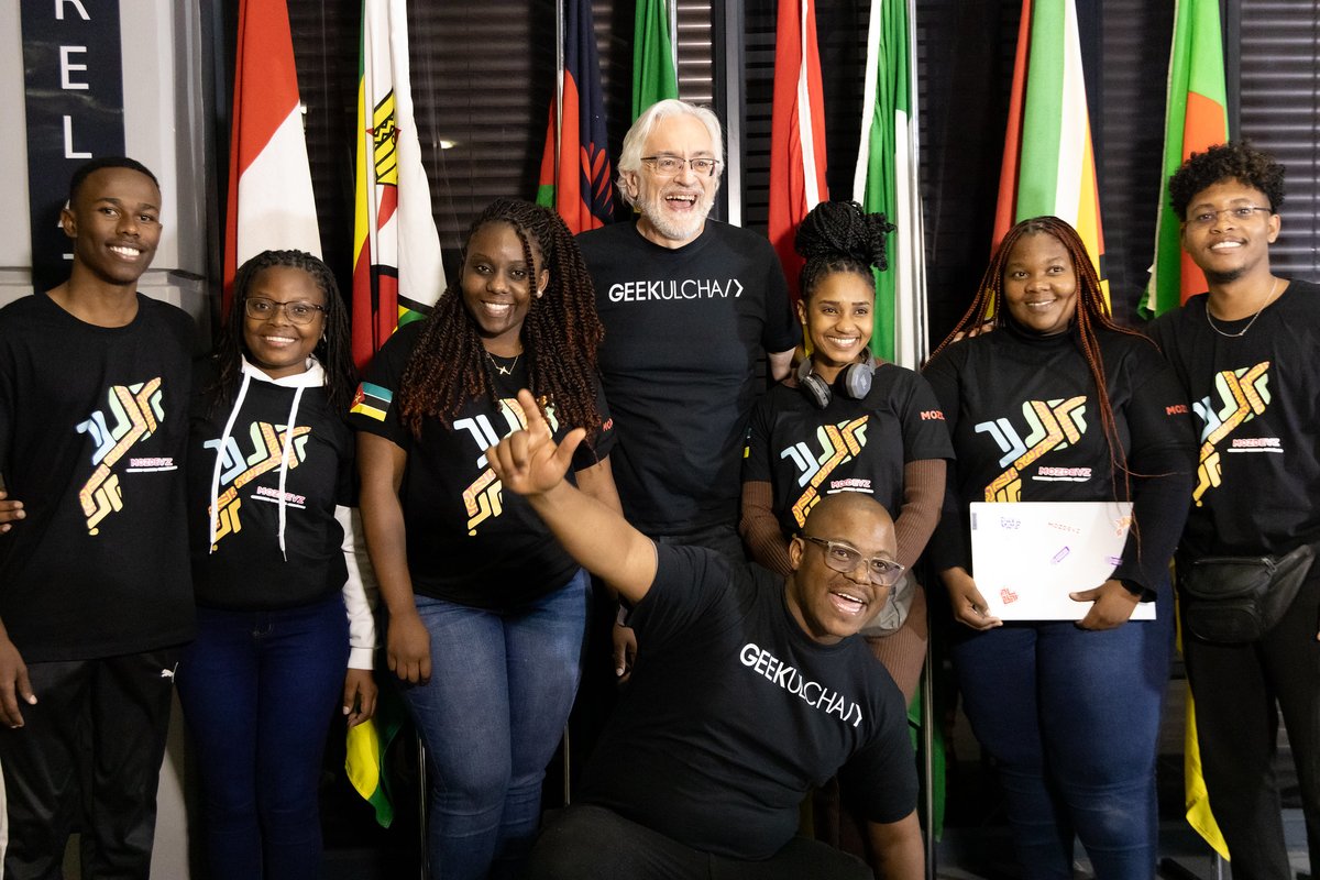 Geekulcha's tweet photo. Obrigado Mozambique 🇲🇿 for walking the Digital Narrative journey with us in 2023. @MozDevz, to more collaboration in 2024 🥂
@LSambo02 #AfricanDigitalNarrative #GK2024 #MozDev https://t.co/wb75psragb