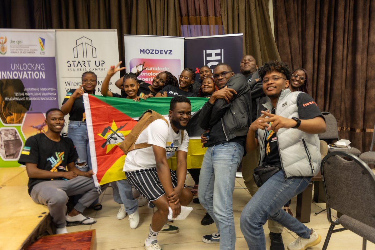 Geekulcha's tweet photo. Obrigado Mozambique 🇲🇿 for walking the Digital Narrative journey with us in 2023. @MozDevz, to more collaboration in 2024 🥂
@LSambo02 #AfricanDigitalNarrative #GK2024 #MozDev https://t.co/wb75psragb