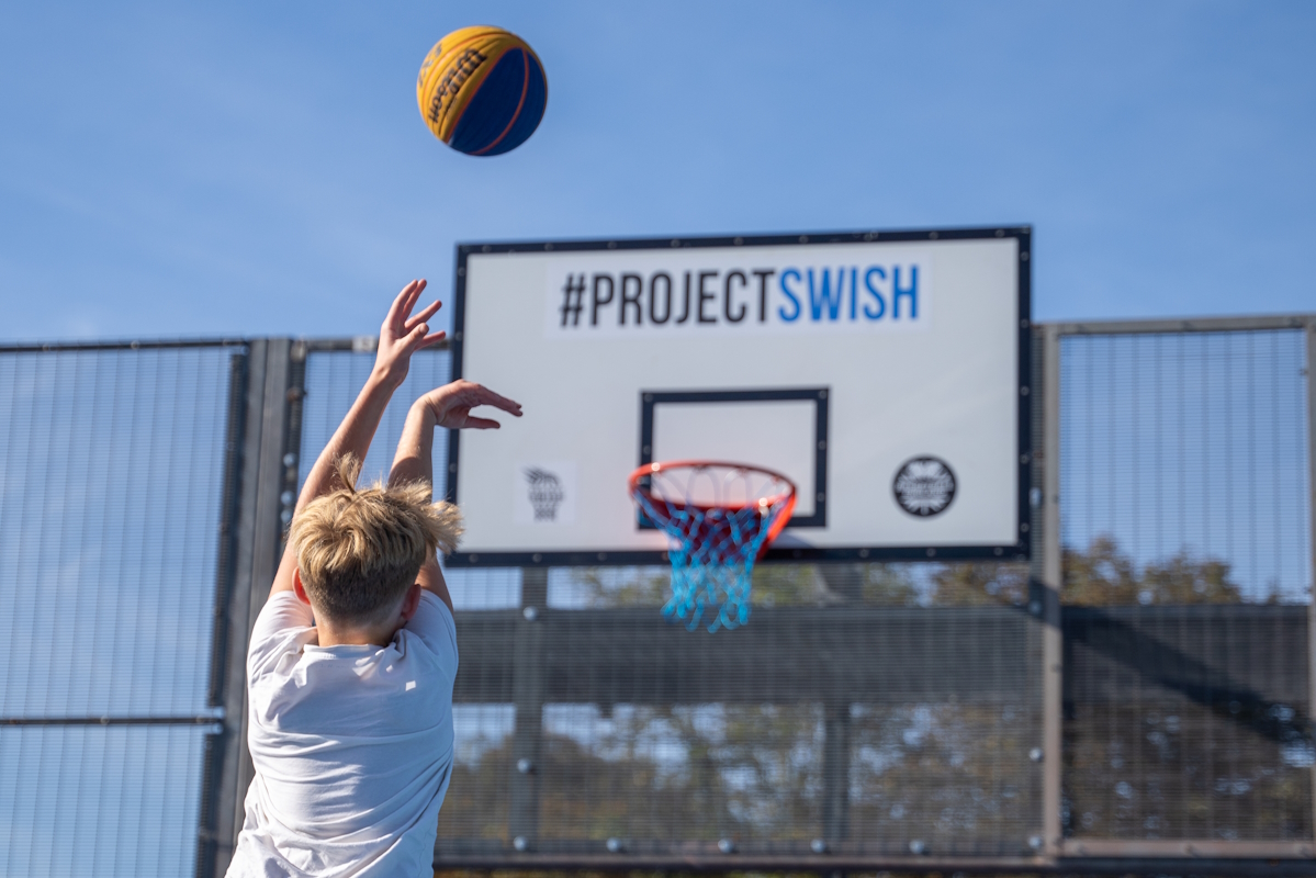 bballengland's tweet photo. 📸 Just a few snapshots of what our #ProjectSwish initiative can do for your local court 🎨
Find out more at https://t.co/yzJIU9qwKq https://t.co/qUpMevQ6pL