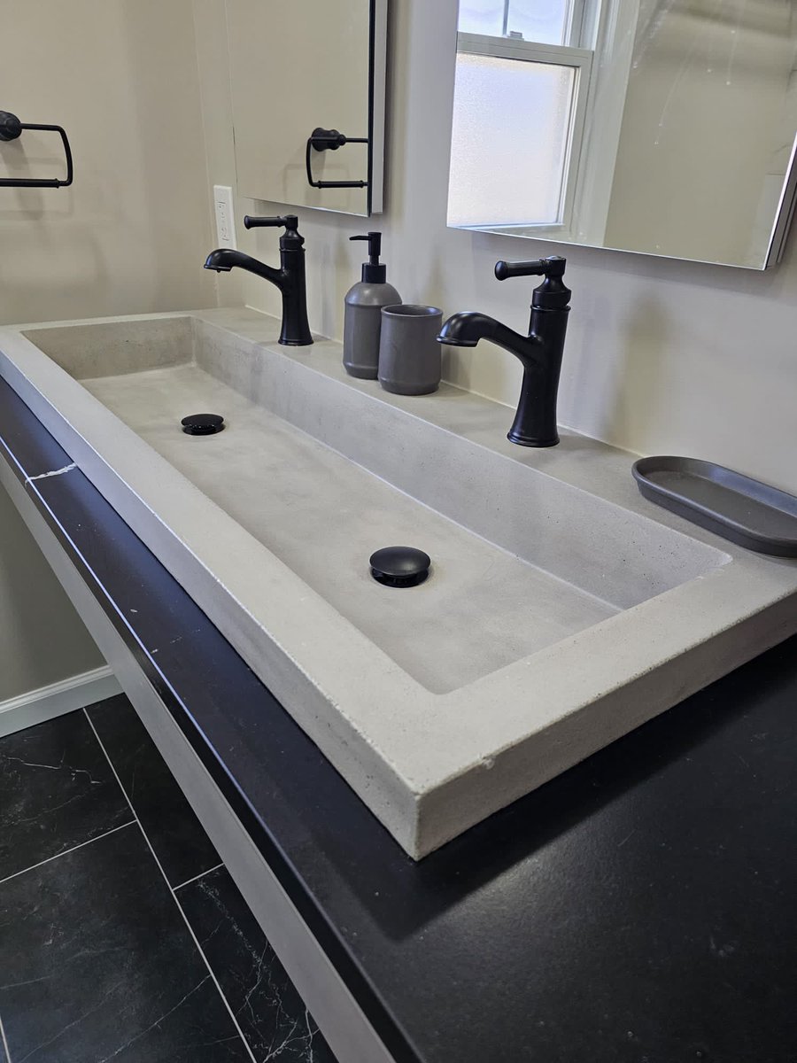 South_BroadPC's tweet photo. Say goodbye to the old and hello to the new! ๐ ๐ฝ We turned this bathroom in Hamden from outdated to contemporary and sleek.
๐https://t.co/c9pOdtIBbH
#bathroommakeover #renovateyourspace #sleekdesign #bathroomrenovation #bathroomdesign #contemporary #hamdenct #connecticut https://t.co/An38Ya70ah