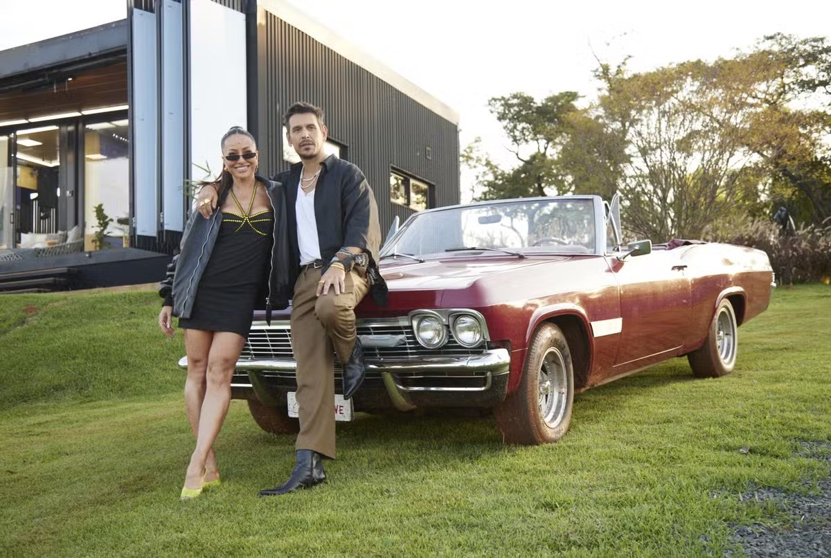 globoplay's tweet photo. Em 2023 você…

👑 Se emocionou com a final do #BBB23

🥄 Se deliciou com as colheradas de #TheTasteBrasil

🔥 Espiou os dates quentes em #TúnelDoAmor

🏹 Virou cupido dos casais de #LetLove

E virou ainda mais fã de reality!
