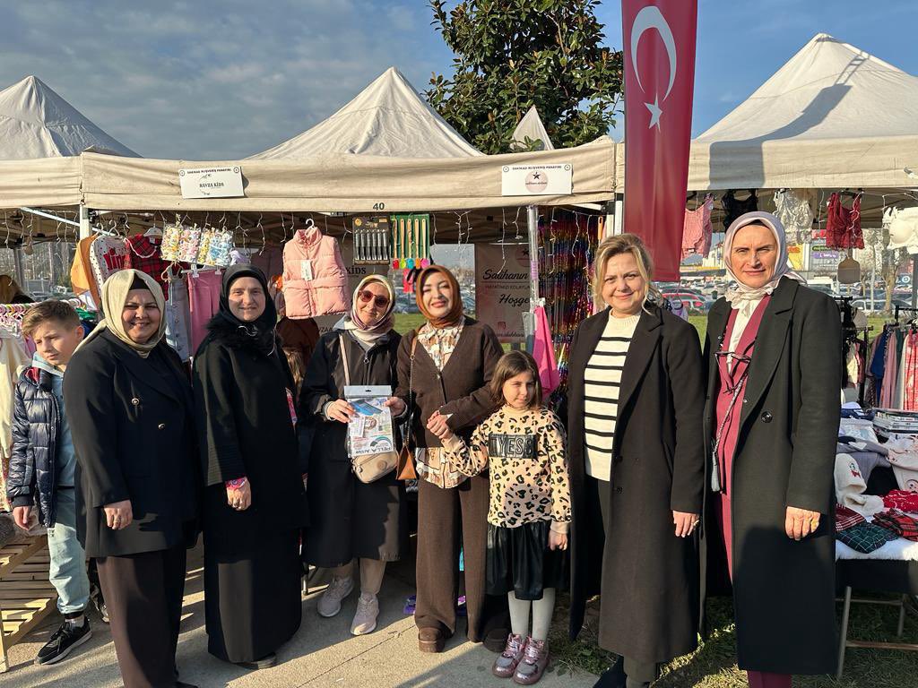 Milletvekilimiz Sn. @cigdematabek ve Serdivan Kadın Kolları Bşk. Sn. @siberbac ile birlikte Sakarya Girişimci Kadınlar Derneği'nin düzenlediği SAKİKAD Alışveriş Panayırına katıldık.

Bizi ağırlayan SAKİKAD Başkanı Nagihan Aygün ve ekibine teşekkür ederiz. 
@aysekesir 
@AKKADINGM