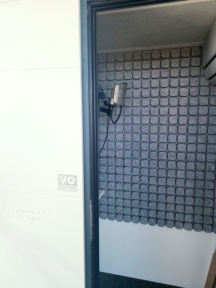 I'm back!!! #voiceactor #voiceover #booth #VO #studiobricks #Atlanta #voiceacting