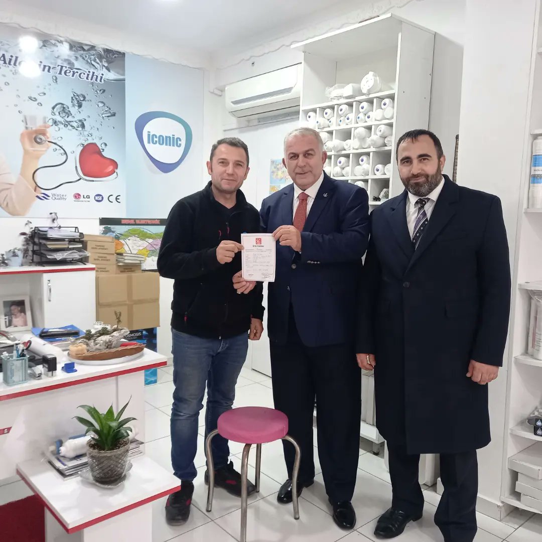 refahpendik's tweet photo. Yeniden Refah Partisi Pendik Belediye Başkan Adayımız Sn.Fahrettin Karakurt Sülüntepe Mahallemizin Kıymetli Esnaflarını Ziyaret Etti.
Özlenen ve Beklenen Ahlâklı Belediyecilik Anlayışını Tekrar Milletimizle Buluşturacağız İnşaAllah.#AhlâklıBelediyecilik
#refahist #fatiherbakan https://t.co/xQIVCLtYNX