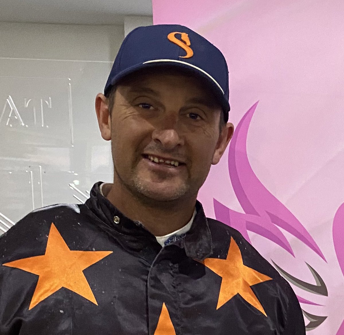 Congratulations to Burrumbeet’s own Michael Stanley on 900th career driving win <a href="/BendigoTrots/">Bendigo Harness</a> on Saturday night.  Appropriate to see milestone come up on Soho Honey Rider for Rob Watson, a great supporter of Stanley. <a href="/mickstanley80/">Michael Stanley</a> <a href="/TheTrotsComAu/">The Trots</a>