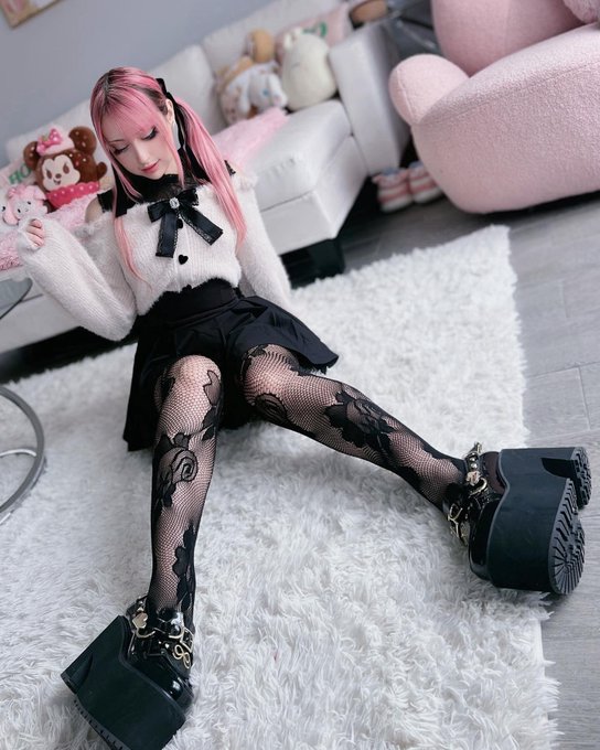 Doll waifu https://t.co/OYhw6pQ2OC<a href="/tag/joi"class="tags"><span>#joi</span></a><a href="/tag/bladerunner"class="tags"><span>#bladerunner</span></a>