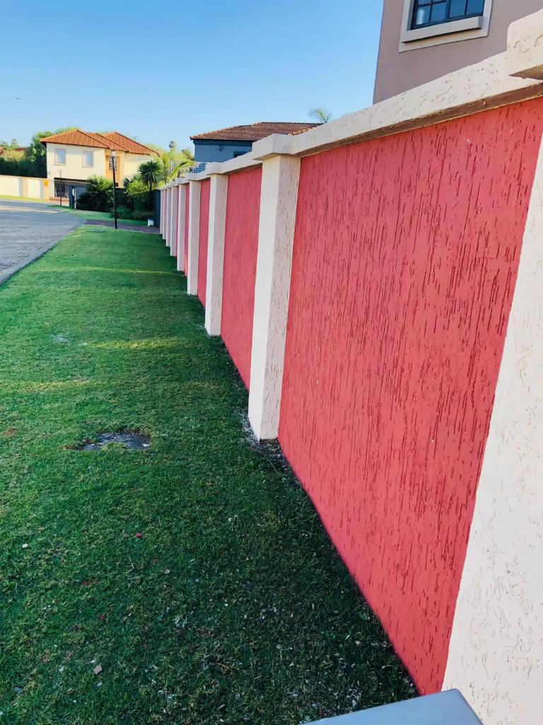BlueSunCon's tweet image. This is NOT paint. This is BETTER than paint.
This is Gamazine Decorative Coating

• Gamazine adds value to your property 
• Gives your property a luxurious &amp;amp; executive look &amp;amp; feel
• Lasts longer than paint

Oh &amp;amp; did we mention, it's maintenance free! 

Contact - 0779 727 069