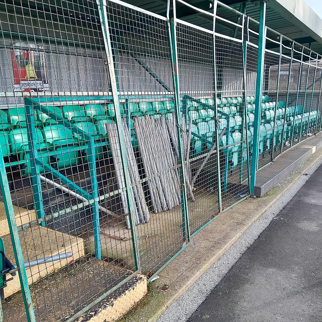 😡 | It is extremely frustrating to have to, yet again, deal with vandalism at Clappers Lane, this time to our substitutes bench and stands.

The school holidays come around and we face damage done to the ground, once again.

Why would anyone think that this is an OK thing to do?