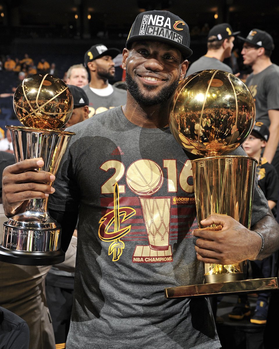 ClutchPage's tweet photo. 👑 4 kez NBA Şampiyonluğu
👑 4 kez NBA Finalleri MVP'liği
👑 4 kez NBA Normal Sezon MVP'liği
👑 13 kez NBA Yılın En İyi Beşi
👑 19 kez NBA All-Star
👑 NBA'de Tüm zamanların En Skorer Oyuncusu

🐐 https://t.co/rvceKLK9aX